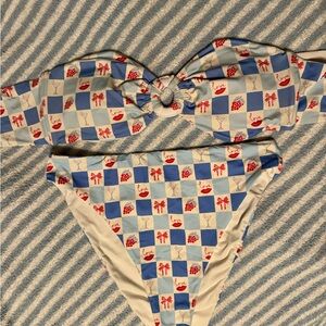 Dippin Daisy Bikini set